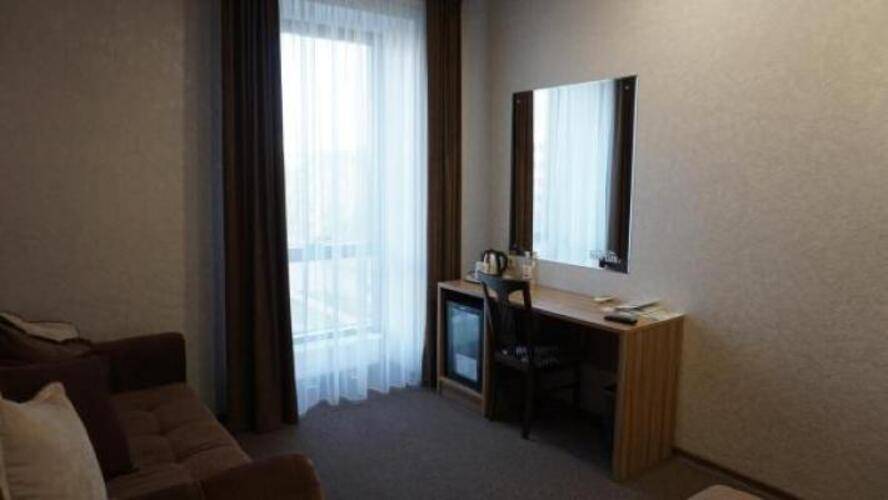Отель Sky Lux Hotel & Spa (Скай Люкс Отель и Спа)