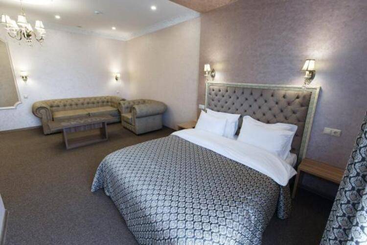 Отель Sky Lux Hotel & Spa (Скай Люкс Отель и Спа)