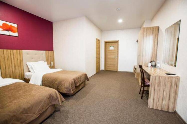 Отель Sky Lux Hotel & Spa (Скай Люкс Отель и Спа)
