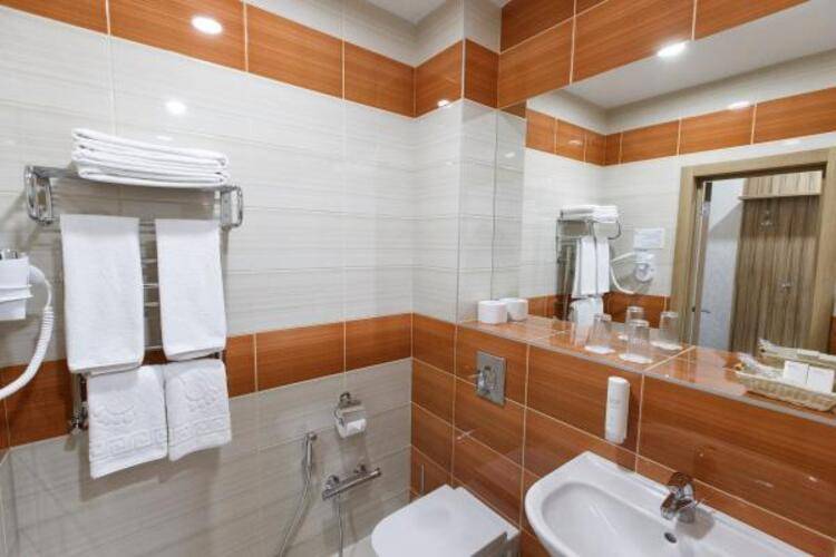 Отель Sky Lux Hotel & Spa (Скай Люкс Отель и Спа)