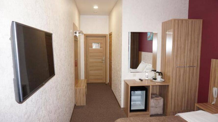 Отель Sky Lux Hotel & Spa (Скай Люкс Отель и Спа)