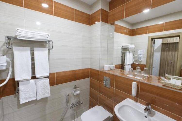 Отель Sky Lux Hotel & Spa (Скай Люкс Отель и Спа)