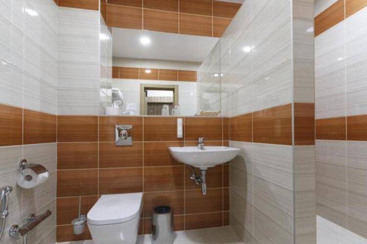 Отель Sky Lux Hotel & Spa (Скай Люкс Отель и Спа)