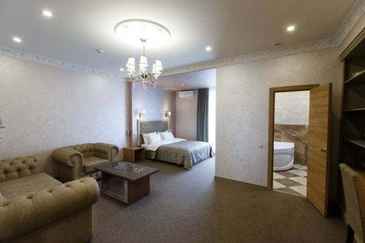 Отель Sky Lux Hotel & Spa (Скай Люкс Отель и Спа)
