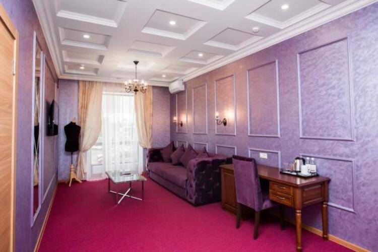 Отель Sky Lux Hotel & Spa (Скай Люкс Отель и Спа)