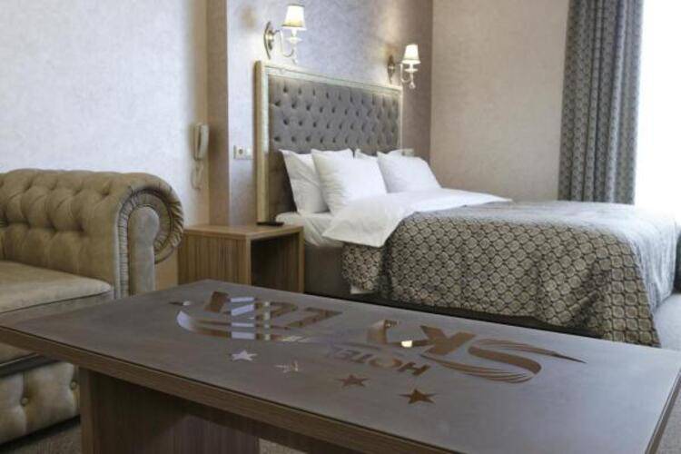 Отель Sky Lux Hotel & Spa (Скай Люкс Отель и Спа)