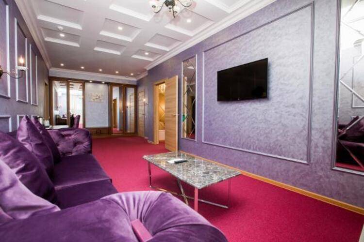 Отель Sky Lux Hotel & Spa (Скай Люкс Отель и Спа)