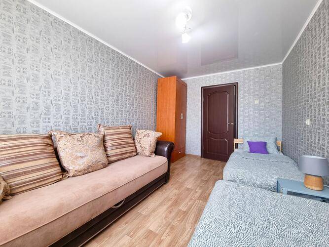 Две подушки на проспекте Героев