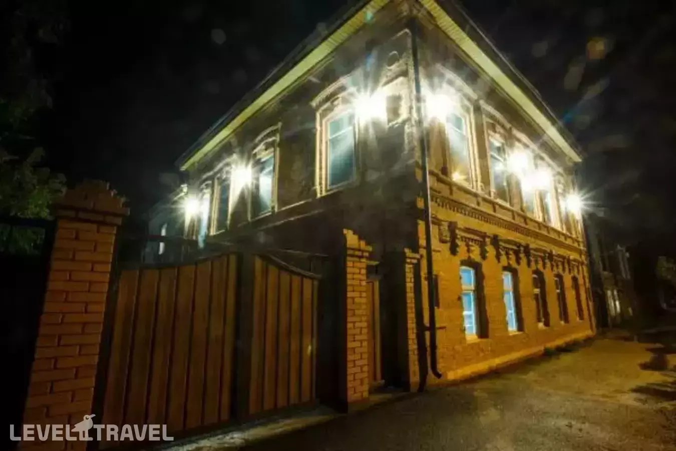 Уездный двор