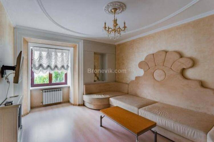 Spb2Day (СпбТуДэй) на улице Максима Горького