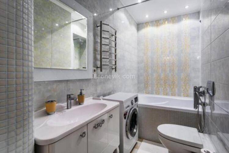 Spb2Day (СпбТуДэй) на улице Максима Горького