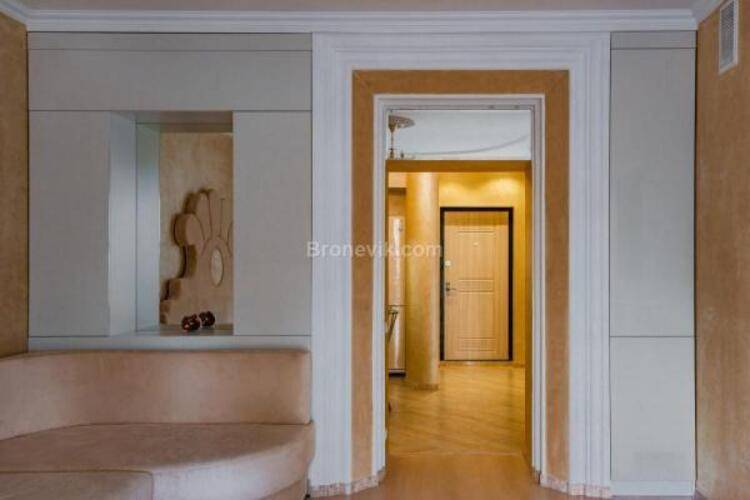 Spb2Day (СпбТуДэй) на улице Максима Горького