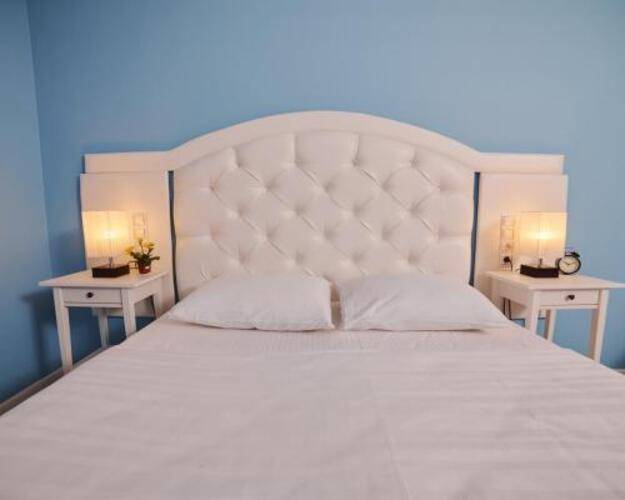 Айсберг ZBest Hotels