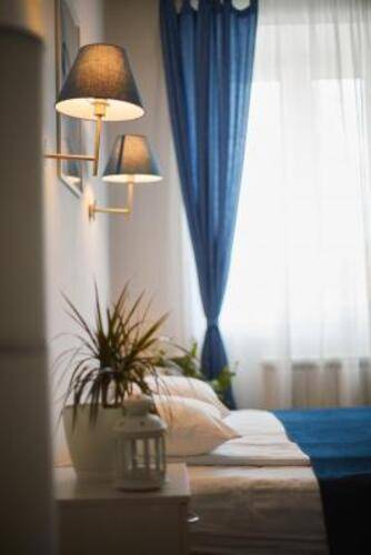 Айсберг ZBest Hotels