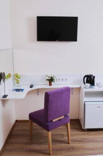 Айсберг ZBest Hotels