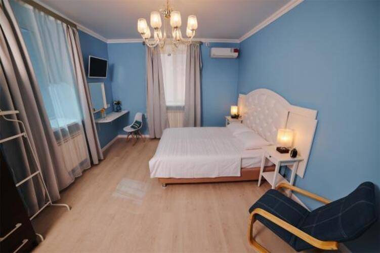 Айсберг ZBest Hotels