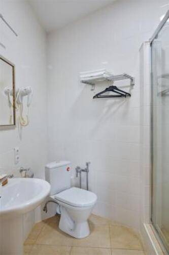 Айсберг ZBest Hotels