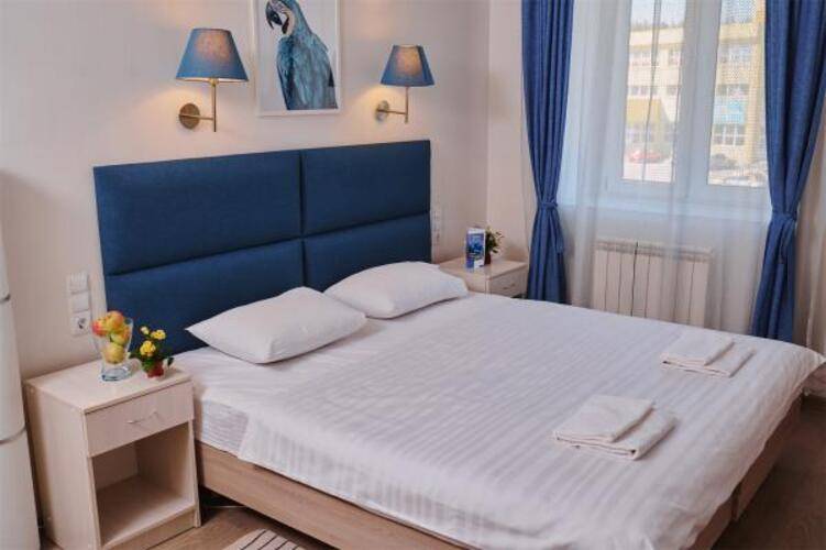 Айсберг ZBest Hotels