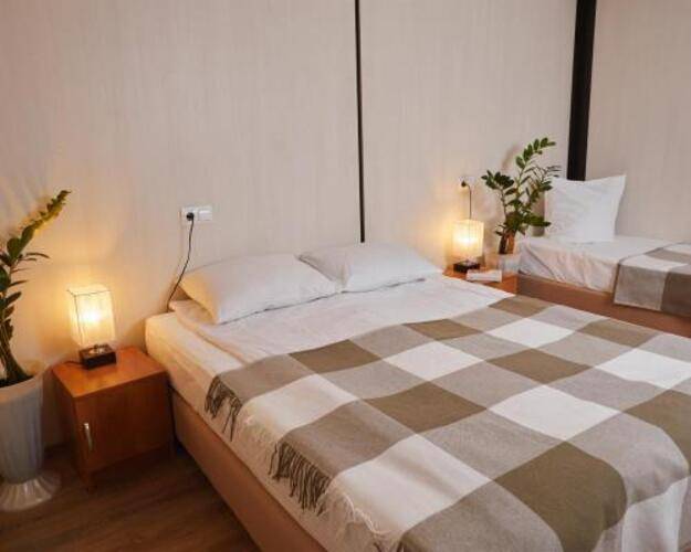 Айсберг ZBest Hotels