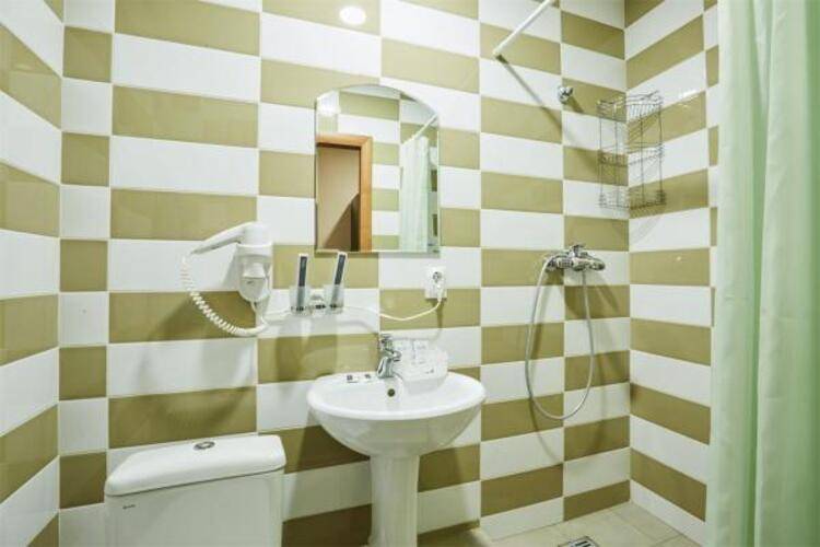 Айсберг ZBest Hotels