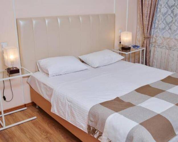 Айсберг ZBest Hotels