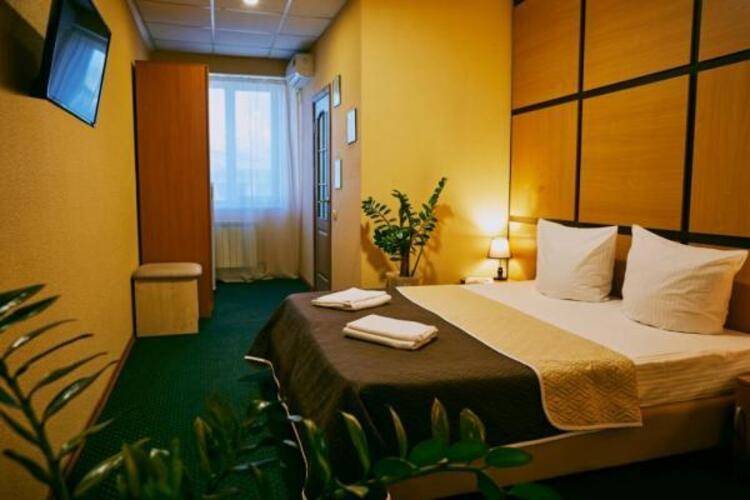 Айсберг ZBest Hotels