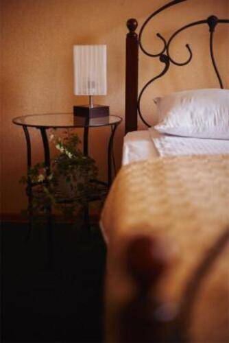 Айсберг ZBest Hotels