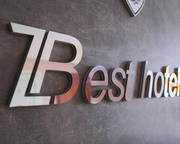 Айсберг ZBest Hotels
