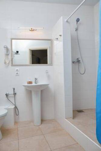 Айсберг ZBest Hotels