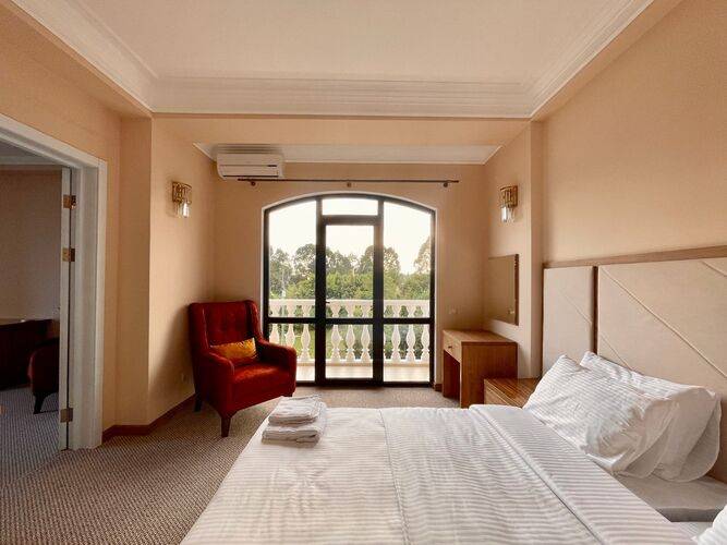 Faors Hotel