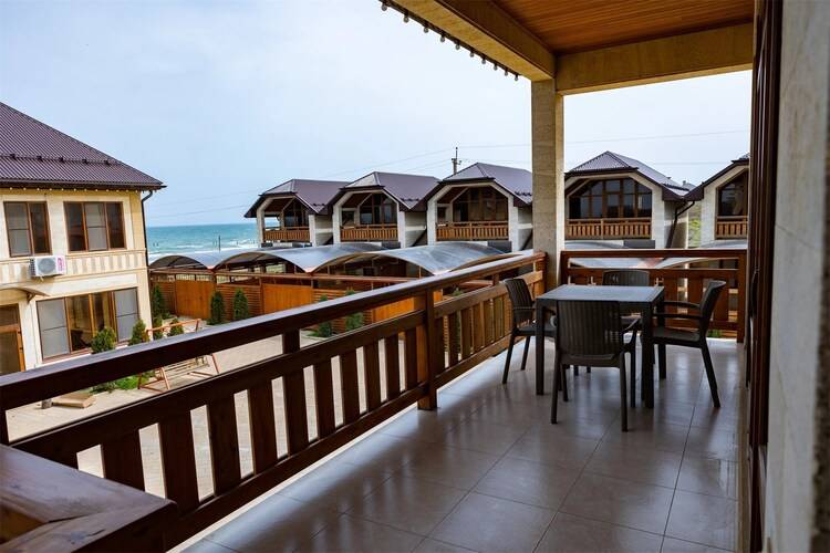 Golden Beach Hotel