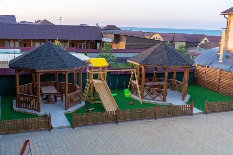 Golden Beach Hotel