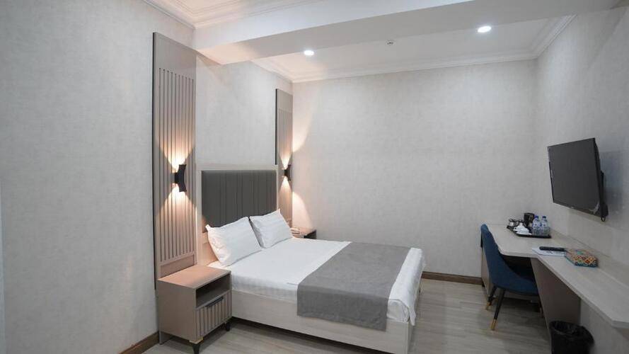 Human Hotel