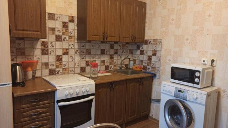 Приморье на проспекте Бутомы