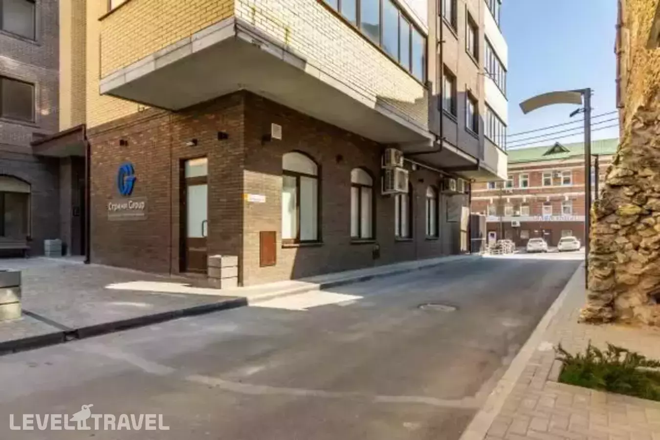 Вершина на переулке Зеркальный