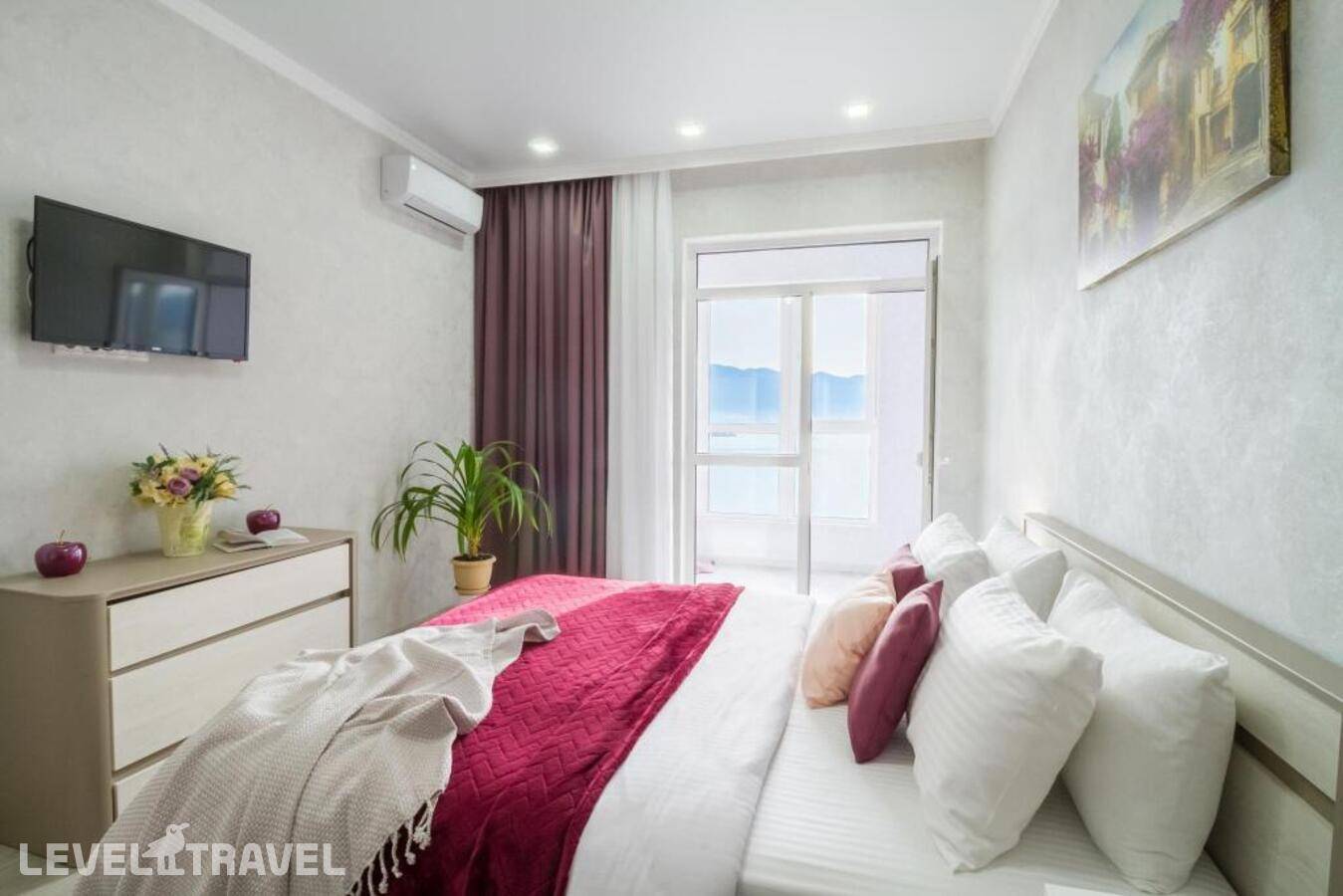 Отель Южный берег на набережной Адмирала Серебрякова — Новороссийск, Россия