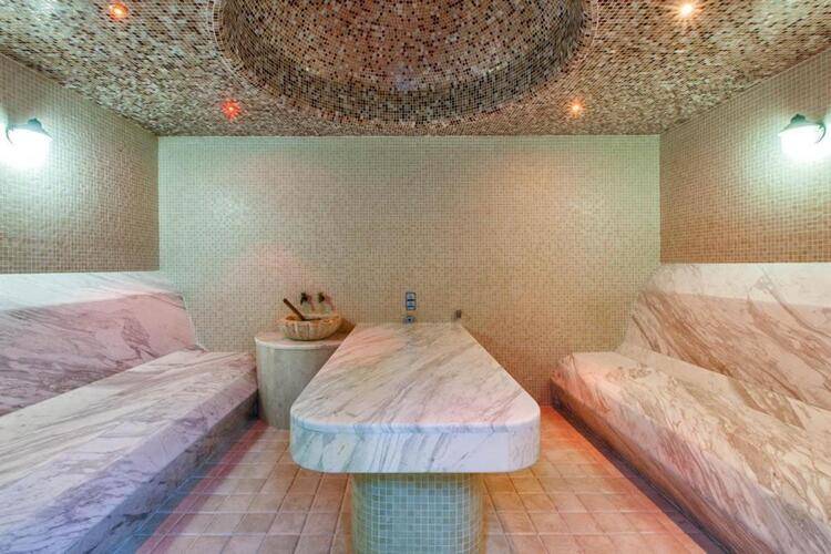 Royal Hotel Spa & Wellness