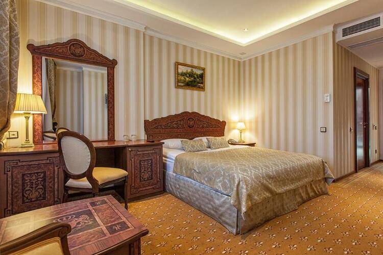 Royal Hotel Spa & Wellness