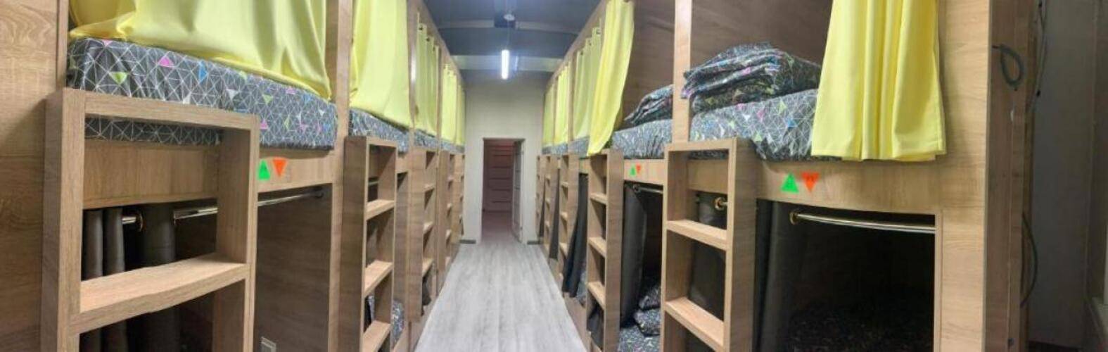 Капсульный Отель Вверх Дном