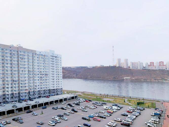 Династия на улице Лесников 25