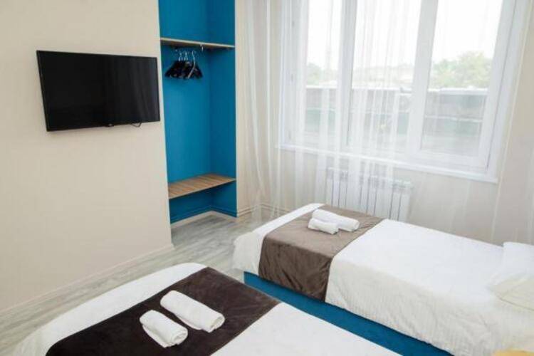 7 Rooms (7 комнат)
