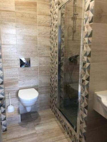7 Rooms (7 комнат)