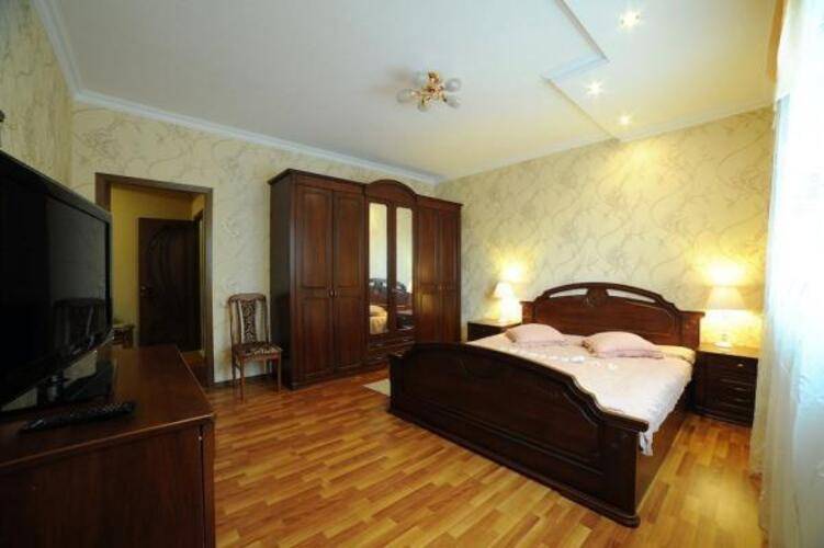 Апартаменты На Улице Дунаевского 1/1