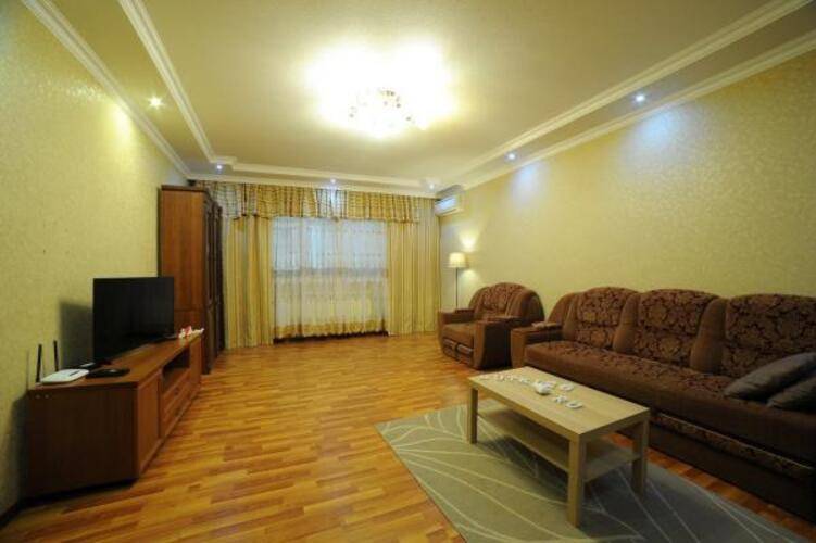 Апартаменты На Улице Дунаевского 1/1