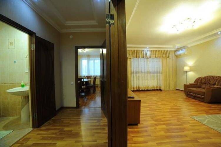 Апартаменты На Улице Дунаевского 1/1