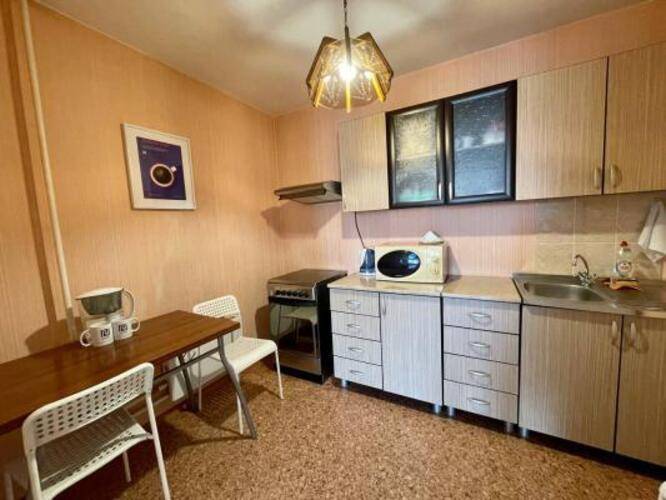 В гости на Строителей 90 Б