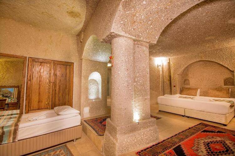 Elegance Cave Suites