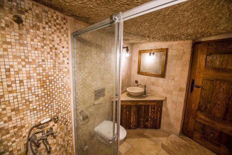 Elegance Cave Suites