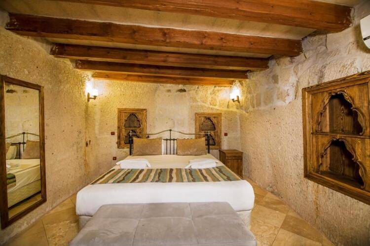 Elegance Cave Suites