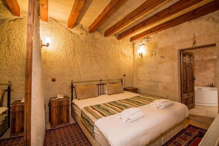 Elegance Cave Suites